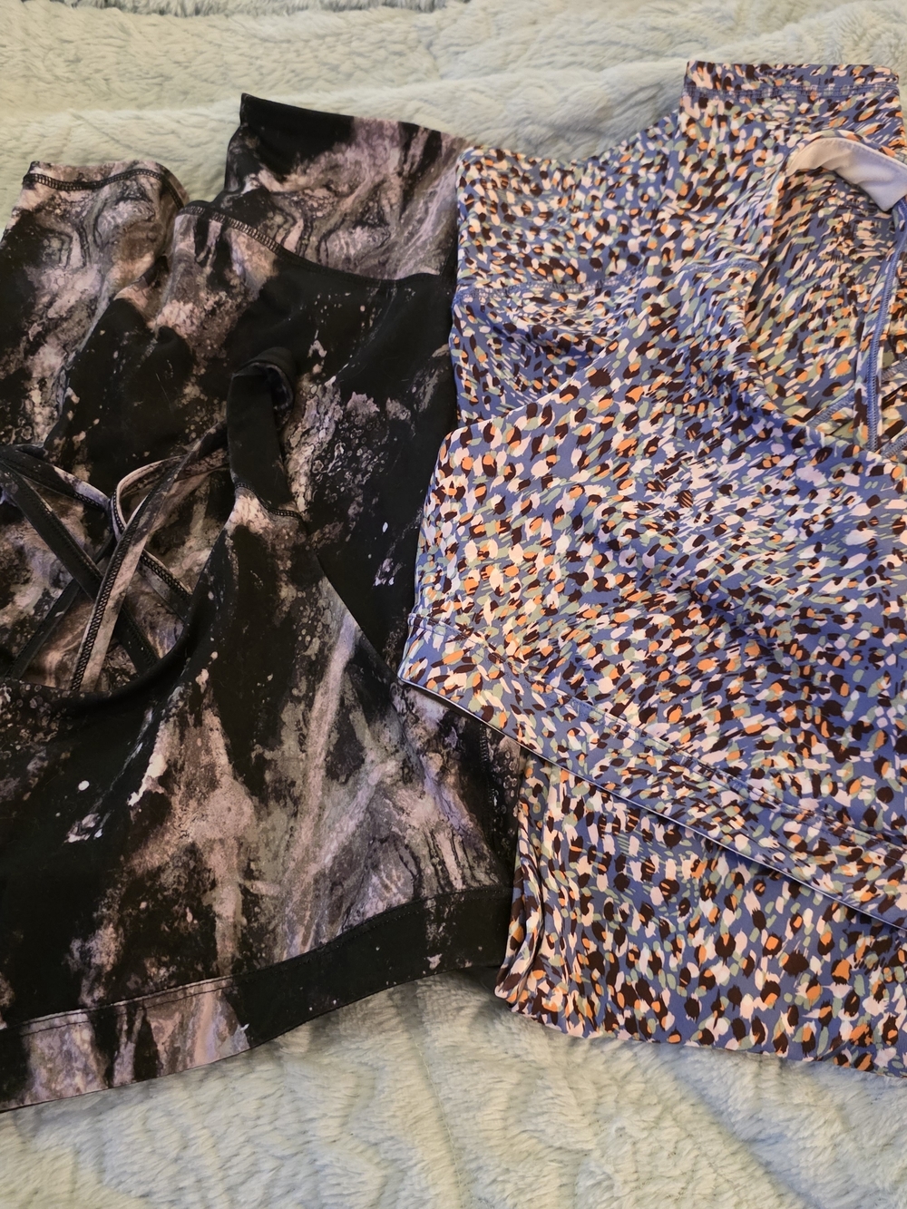 Old Navy Black and Pink Marble-Print Leggings